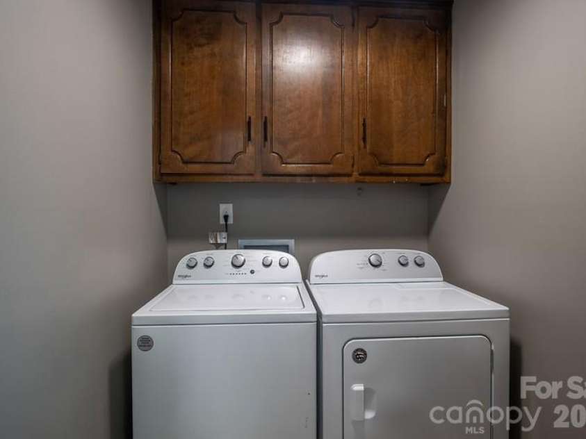 102 Wendover Drive, Lincolnton, NC 28092.  MLS# CAR4352261, YatesRealty ID 7238. Laundry room
