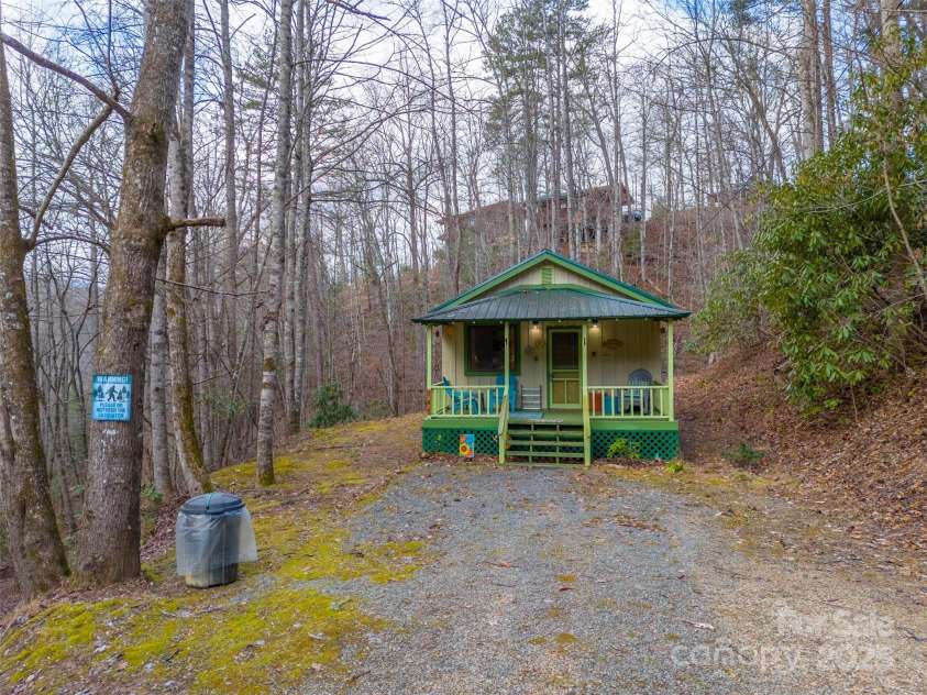 180 Valley Lane, Bryson City, NC 28713.  MLS# CAR4203621, YatesRealty ID 7239. 