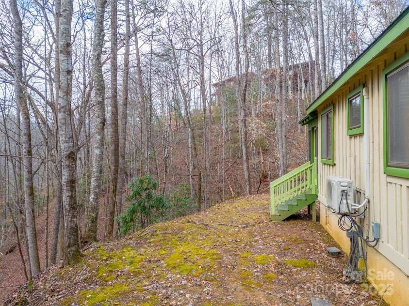 180 Valley Lane, Bryson City, NC 28713.  MLS# CAR4203621, YatesRealty ID 7239. 