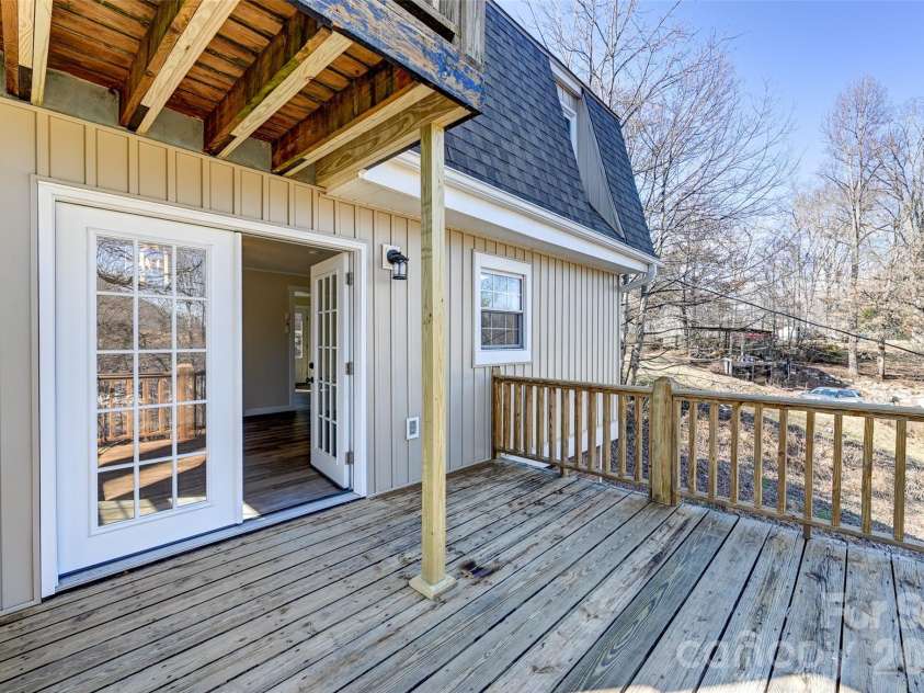 241 Sherrill Lane, Canton, NC 28716.  MLS# CAR4337673, YatesRealty ID 7239. 