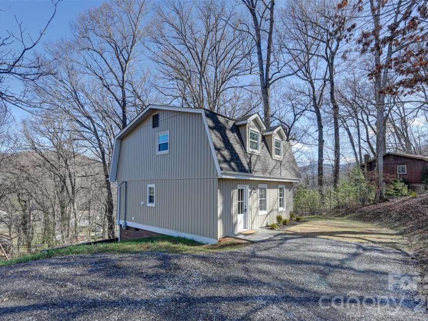 241 Sherrill Lane, Canton, NC 28716.  MLS# CAR4337673, YatesRealty ID 7239. 