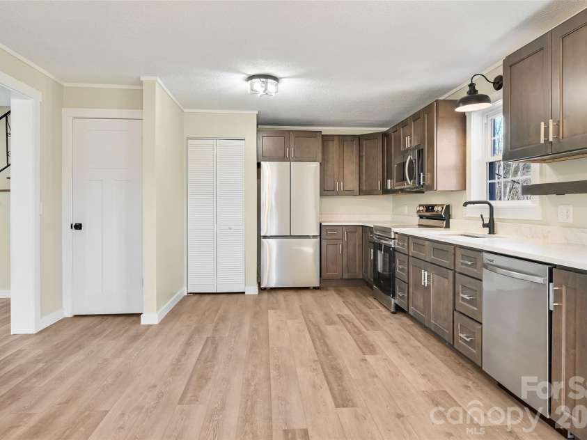 241 Sherrill Lane, Canton, NC 28716.  MLS# CAR4337673, YatesRealty ID 7239. 