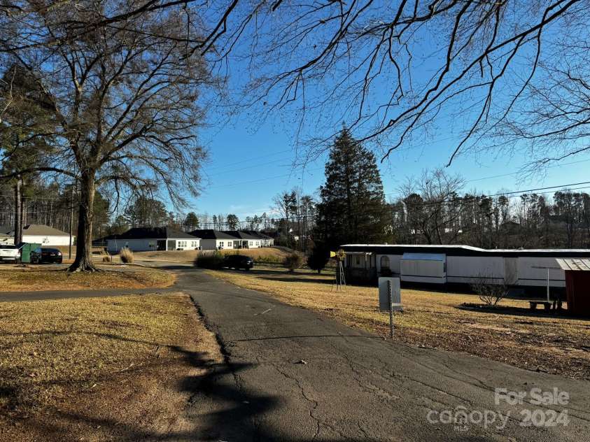 4650, 4654 & 4600 Bright Road, Charlotte, NC 28214.  MLS# CAR4125475, YatesRealty ID 724. 