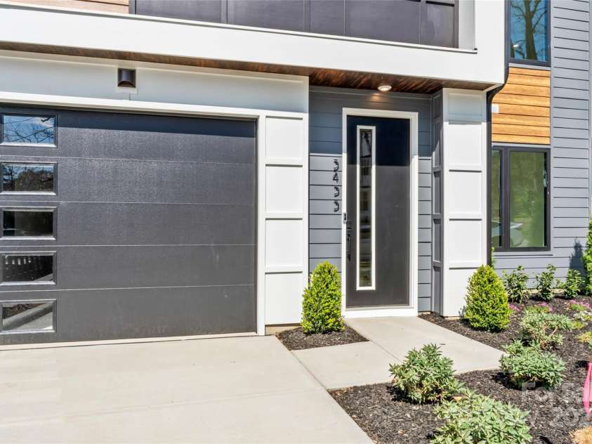 3433 Byrnes Street, Charlotte, NC 28205.  MLS# CAR4241259, YatesRealty ID 7240. 