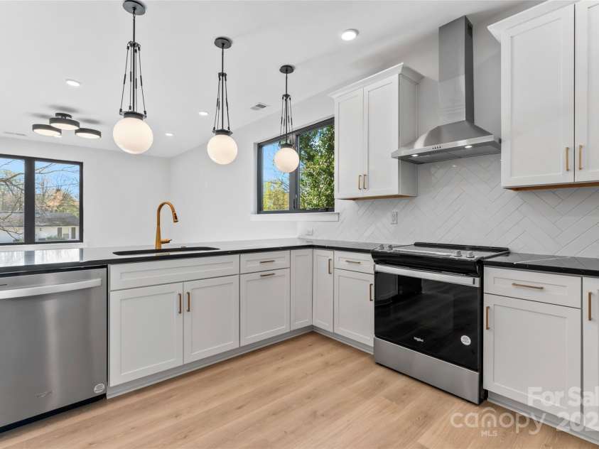 3433 Byrnes Street, Charlotte, NC 28205.  MLS# CAR4241259, YatesRealty ID 7240. 