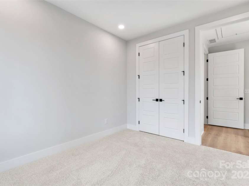 3433 Byrnes Street, Charlotte, NC 28205.  MLS# CAR4241259, YatesRealty ID 7240. 