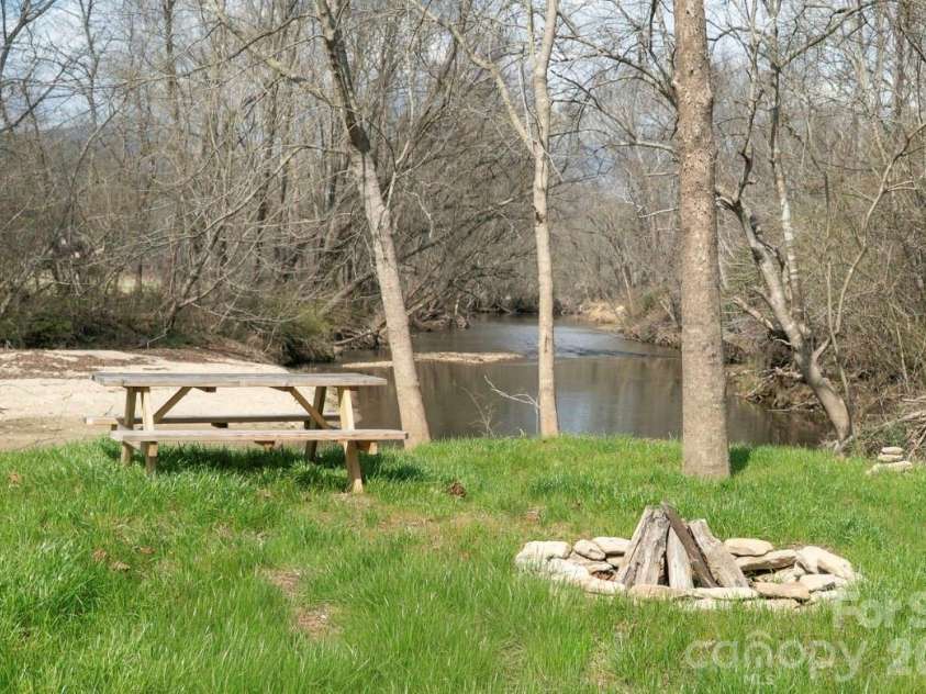 2742 Hwy 268 Highway, Lenoir, NC 28645.  MLS# CAR4354775, YatesRealty ID 7241. 