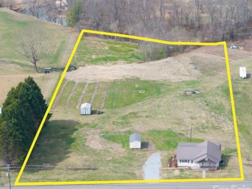2742 Hwy 268 Highway, Lenoir, NC 28645.  MLS# CAR4354775, YatesRealty ID 7241. 