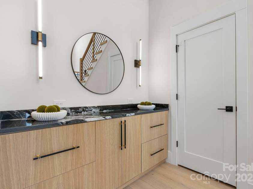 4377 Kiser Island Road, Terrell, NC 28682.  MLS# CAR4248976, YatesRealty ID 7241. Entrance Foyer