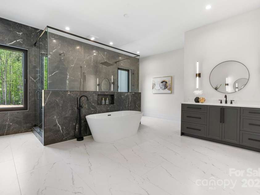 4377 Kiser Island Road, Terrell, NC 28682.  MLS# CAR4248976, YatesRealty ID 7241. Master Bath 3