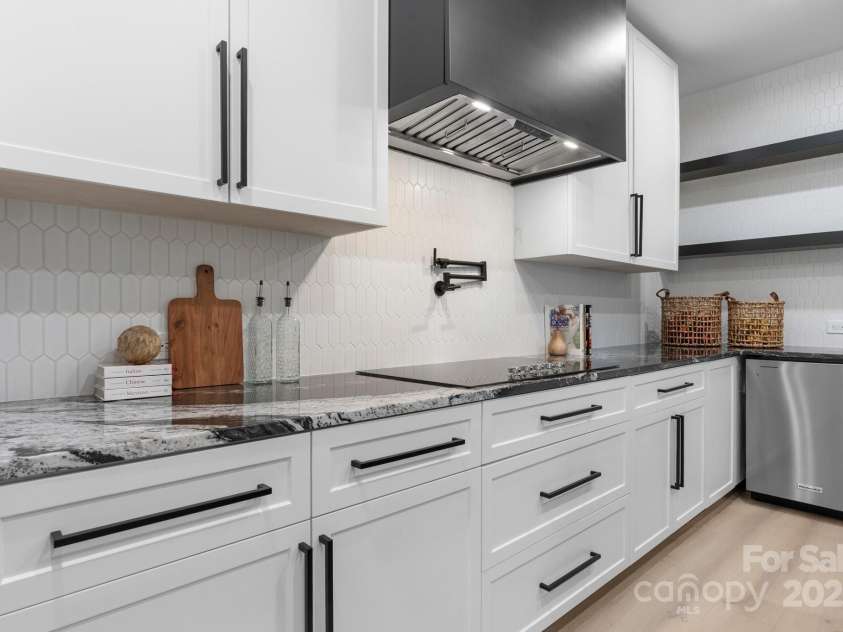 4377 Kiser Island Road, Terrell, NC 28682.  MLS# CAR4248976, YatesRealty ID 7241. Scullery 2