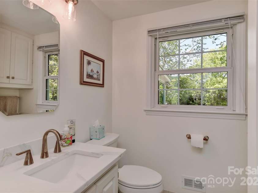 218 Kimrod Lane, Charlotte, NC 28270.  MLS# CAR4246775, YatesRealty ID 7242. 