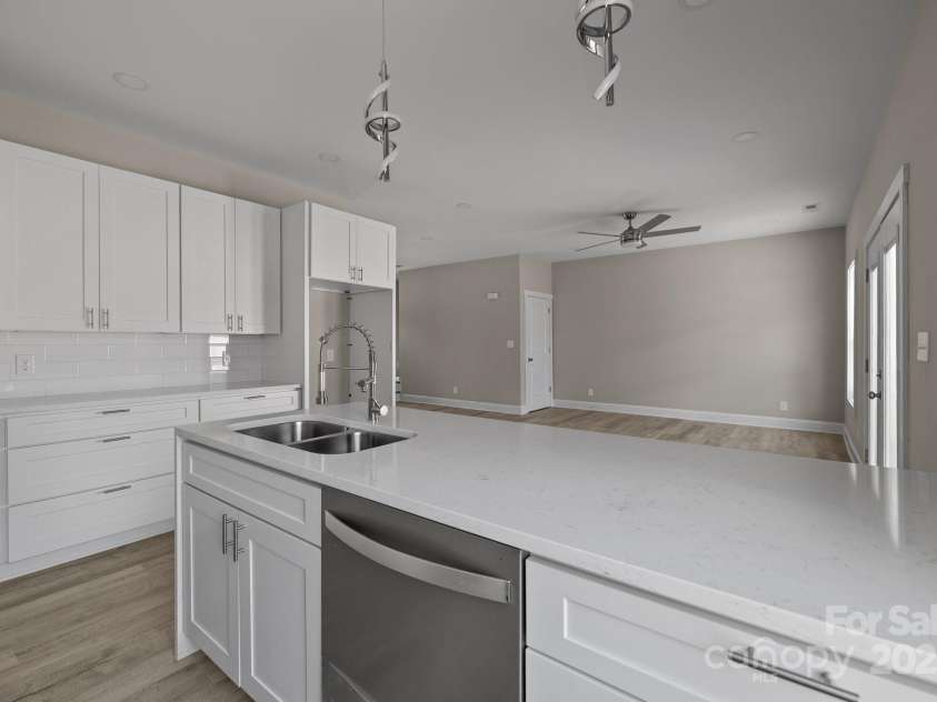 3804 Freedom Drive, Charlotte, NC 28208.  MLS# CAR4245901, YatesRealty ID 7245. 