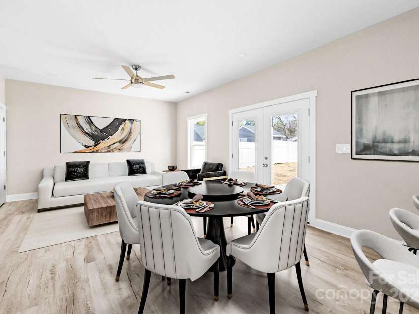 3804 Freedom Drive, Charlotte, NC 28208.  MLS# CAR4245901, YatesRealty ID 7245. Home Sweet Home!! Virtual Staging Open Floorplan