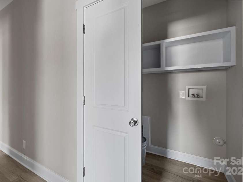 3804 Freedom Drive, Charlotte, NC 28208.  MLS# CAR4245901, YatesRealty ID 7245. Laundry