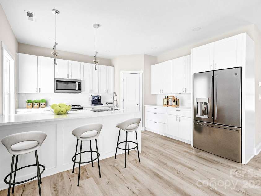 3804 Freedom Drive, Charlotte, NC 28208.  MLS# CAR4245901, YatesRealty ID 7245. Virtual Staging Gourmet Kitchen