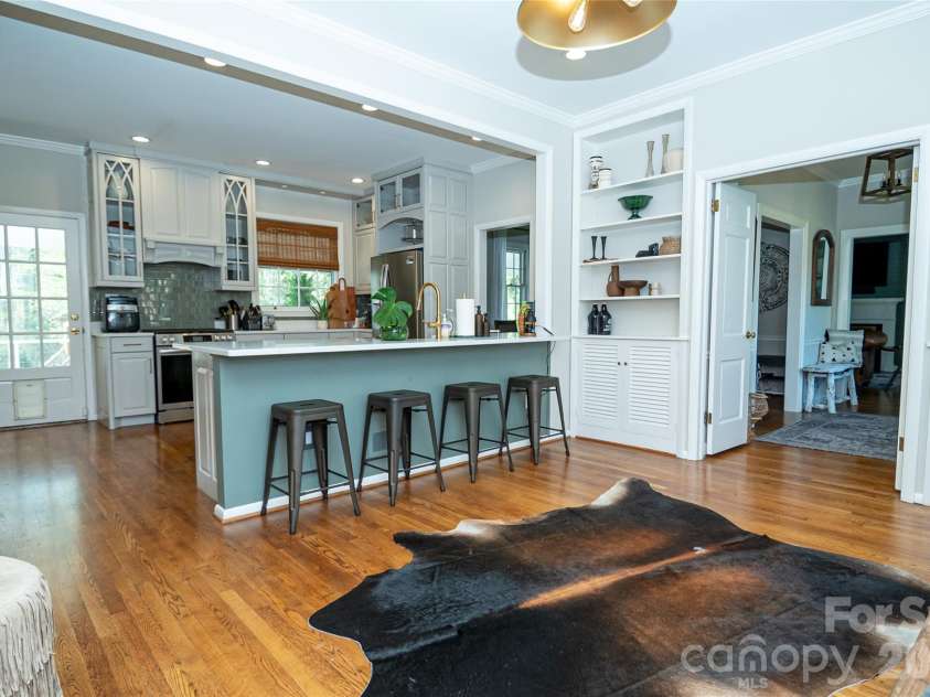 507 Riverside Drive, Morganton, NC 28655.  MLS# CAR4361650, YatesRealty ID 7245. 