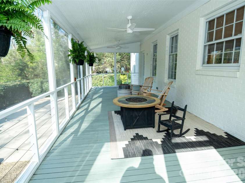 507 Riverside Drive, Morganton, NC 28655.  MLS# CAR4361650, YatesRealty ID 7245. 