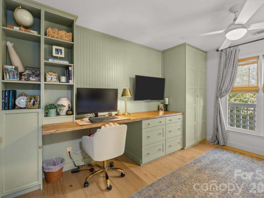 318 Queens Road, Charlotte, NC 28204.  MLS# CAR4341342, YatesRealty ID 7249. 