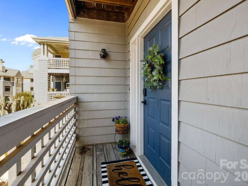 318 Queens Road, Charlotte, NC 28204.  MLS# CAR4341342, YatesRealty ID 7249. 