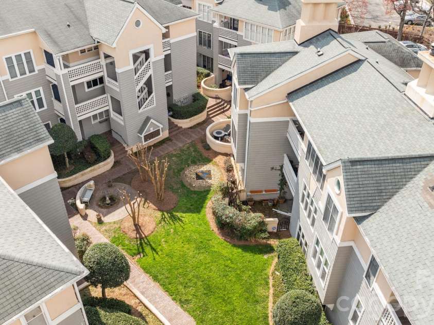 318 Queens Road, Charlotte, NC 28204.  MLS# CAR4341342, YatesRealty ID 7249. 