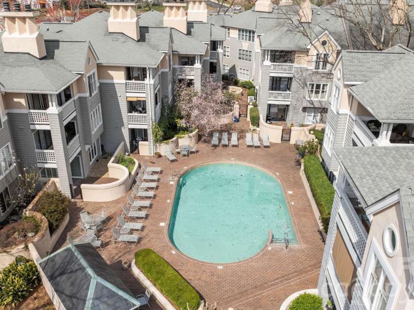 318 Queens Road, Charlotte, NC 28204.  MLS# CAR4341342, YatesRealty ID 7249. 