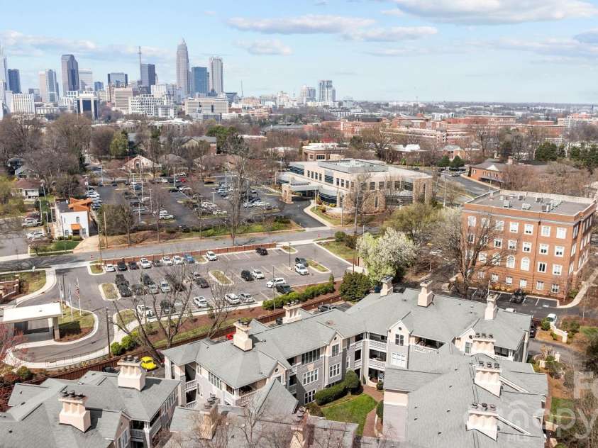 318 Queens Road, Charlotte, NC 28204.  MLS# CAR4341342, YatesRealty ID 7249. 
