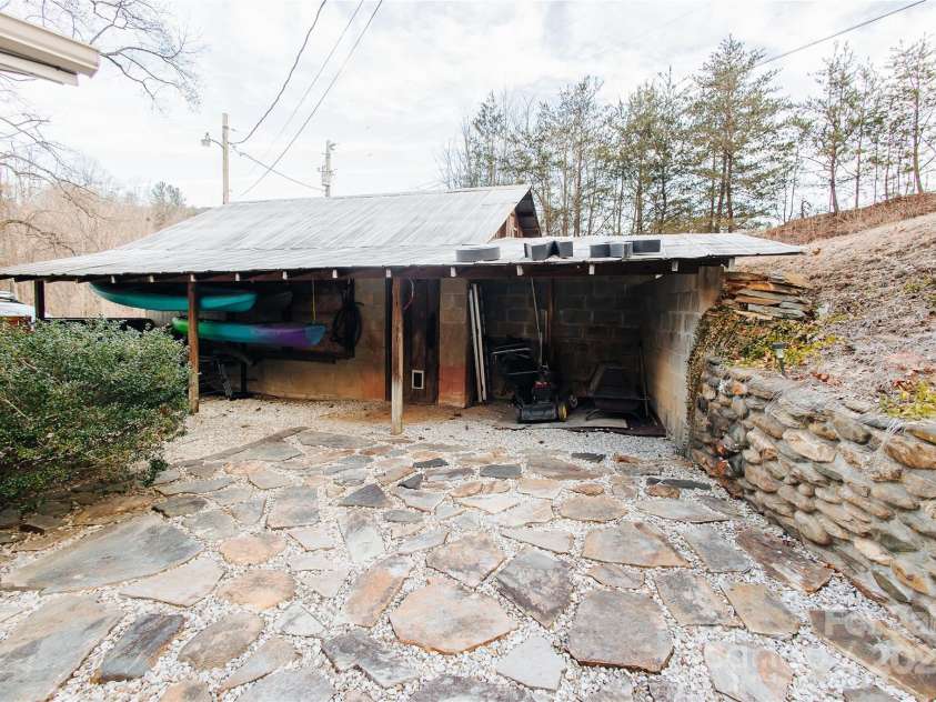 5398 US 221 Highway, Marion, NC 28752.  MLS# CAR4215873, YatesRealty ID 7249. 