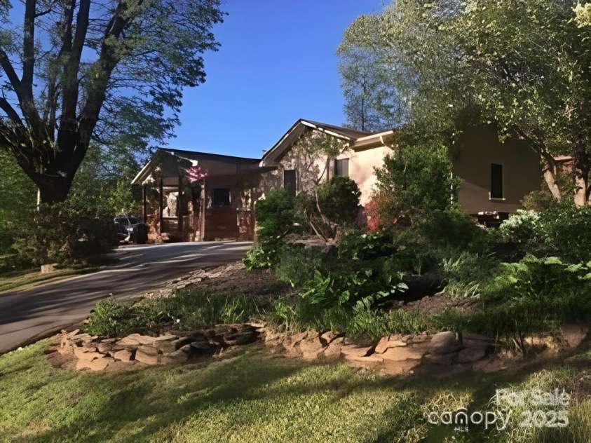 5398 US 221 Highway, Marion, NC 28752.  MLS# CAR4215873, YatesRealty ID 7249. 