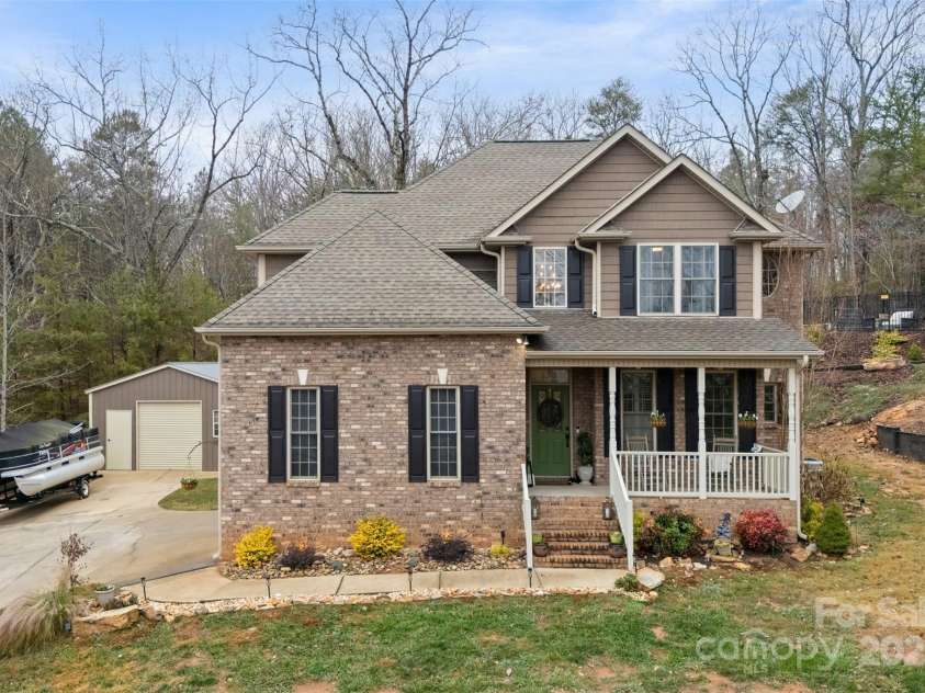 244 Mark Ryan Lane, Dallas, NC 28034.  MLS# CAR4328222, YatesRealty ID 725. 