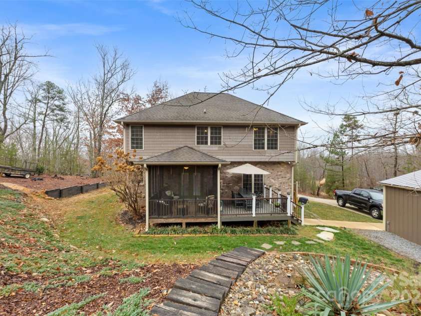 244 Mark Ryan Lane, Dallas, NC 28034.  MLS# CAR4328222, YatesRealty ID 725. 