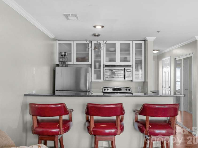 513 N Graham Street, Charlotte, NC 28202.  MLS# CAR4346803, YatesRealty ID 7251. 