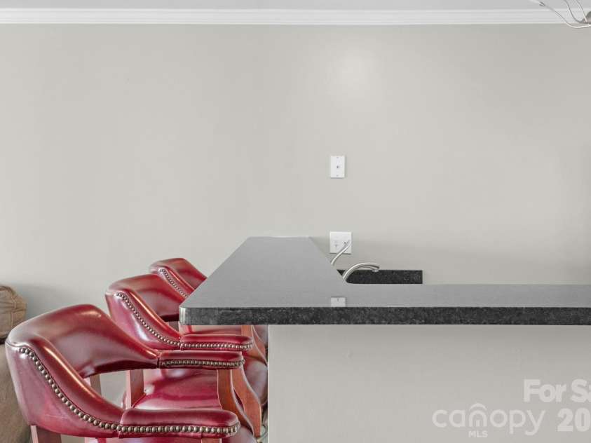 513 N Graham Street, Charlotte, NC 28202.  MLS# CAR4346803, YatesRealty ID 7251. 