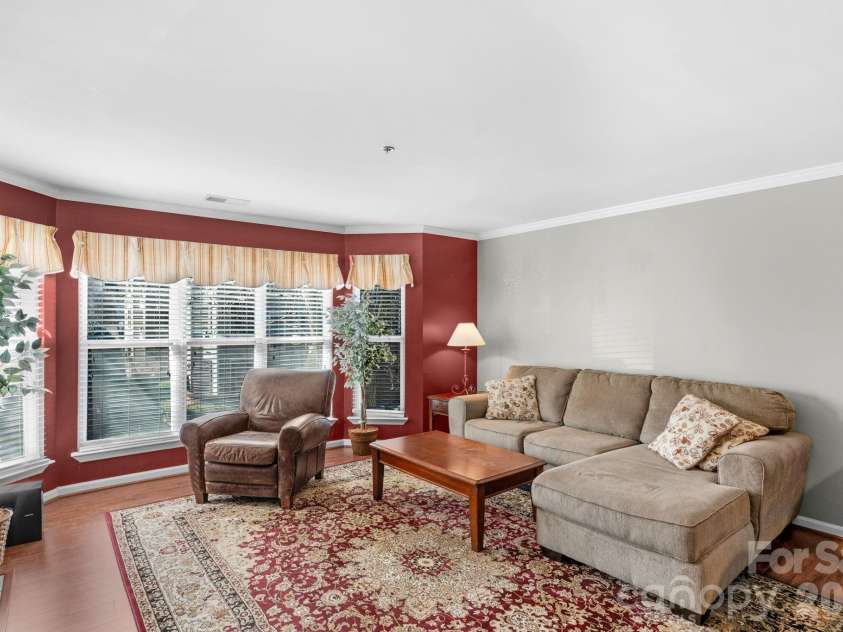 513 N Graham Street, Charlotte, NC 28202.  MLS# CAR4346803, YatesRealty ID 7251. 