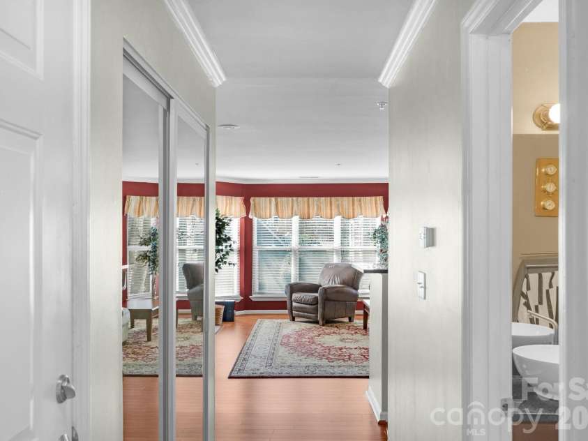 513 N Graham Street, Charlotte, NC 28202.  MLS# CAR4346803, YatesRealty ID 7251. 