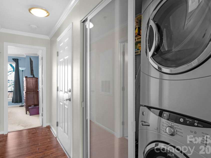 513 N Graham Street, Charlotte, NC 28202.  MLS# CAR4346803, YatesRealty ID 7251. 
