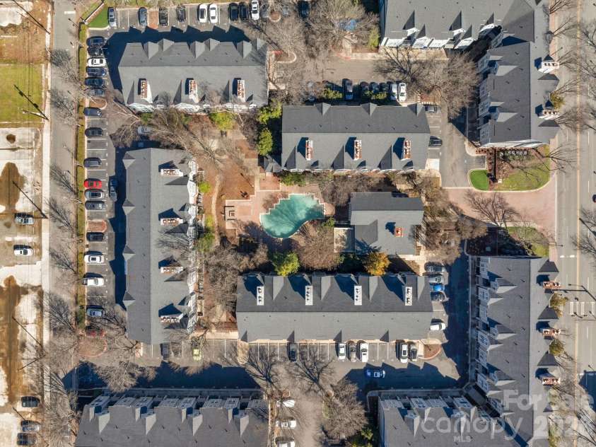 513 N Graham Street, Charlotte, NC 28202.  MLS# CAR4346803, YatesRealty ID 7251. 