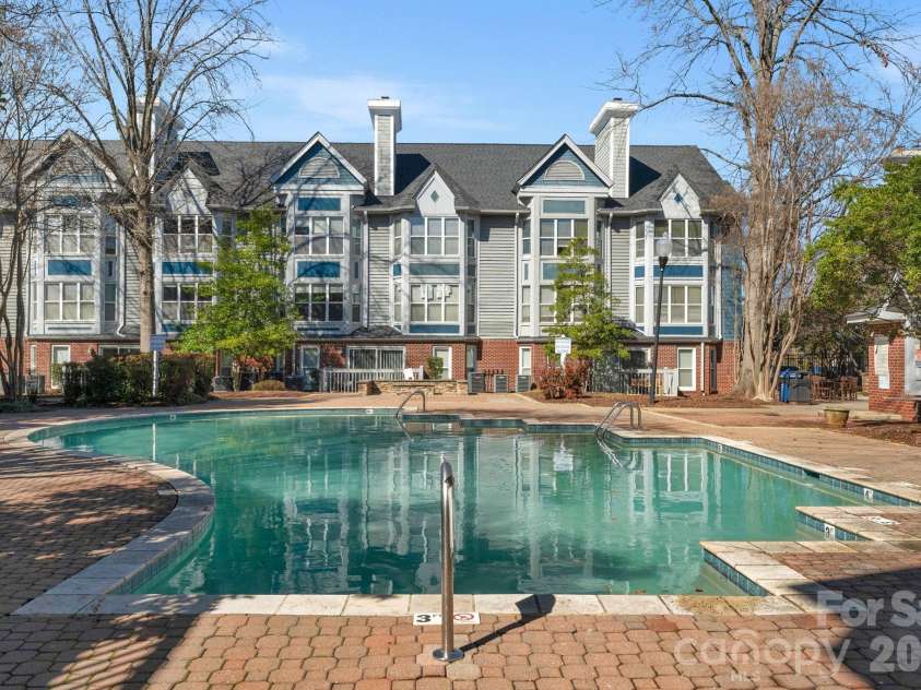 513 N Graham Street, Charlotte, NC 28202.  MLS# CAR4346803, YatesRealty ID 7251. 