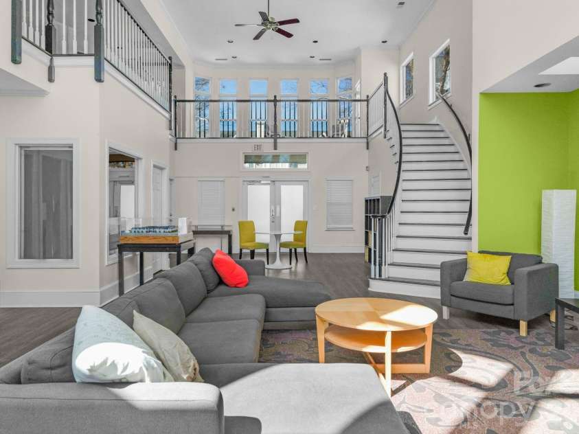 513 N Graham Street, Charlotte, NC 28202.  MLS# CAR4346803, YatesRealty ID 7251. 