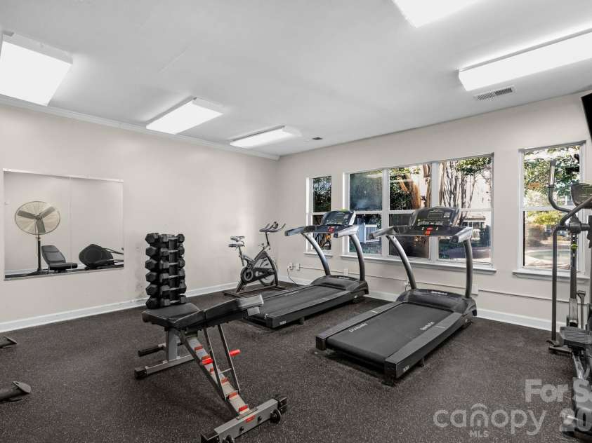 513 N Graham Street, Charlotte, NC 28202.  MLS# CAR4346803, YatesRealty ID 7251. 