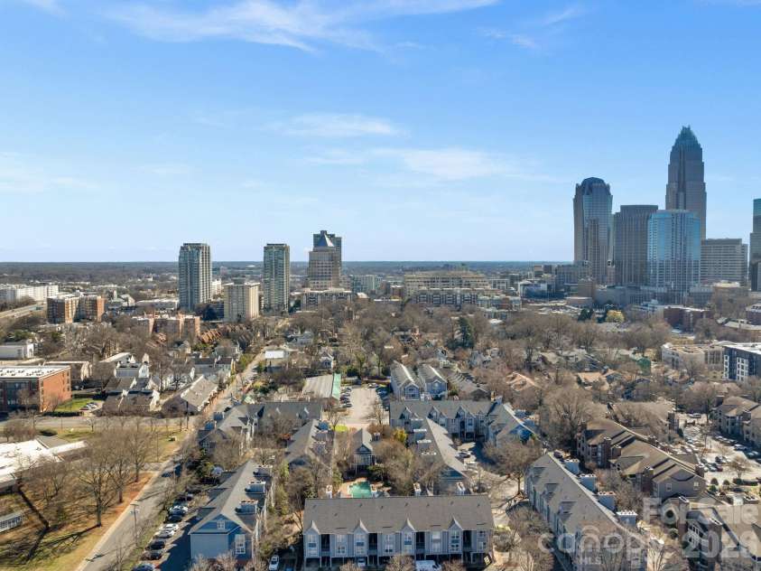 513 N Graham Street, Charlotte, NC 28202.  MLS# CAR4346803, YatesRealty ID 7251. 