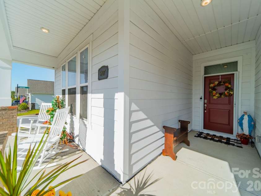 5107 Moselle Avenue, Fort Mill, SC 29707.  MLS# CAR4346077, YatesRealty ID 7253. 
