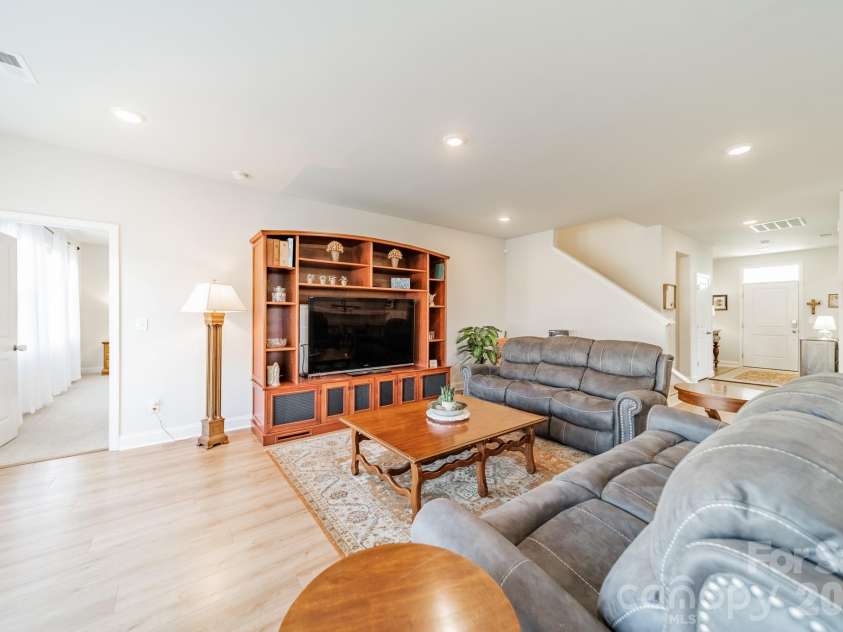 5107 Moselle Avenue, Fort Mill, SC 29707.  MLS# CAR4346077, YatesRealty ID 7253. 