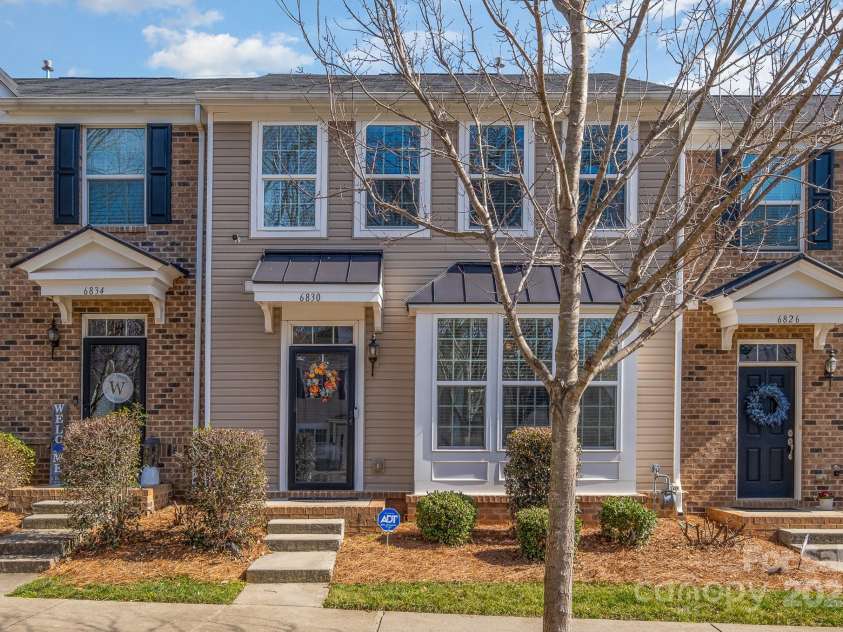 6830 Colonial Garden Drive, Huntersville, NC 28078.  MLS# CAR4220962, YatesRealty ID 7253. 
