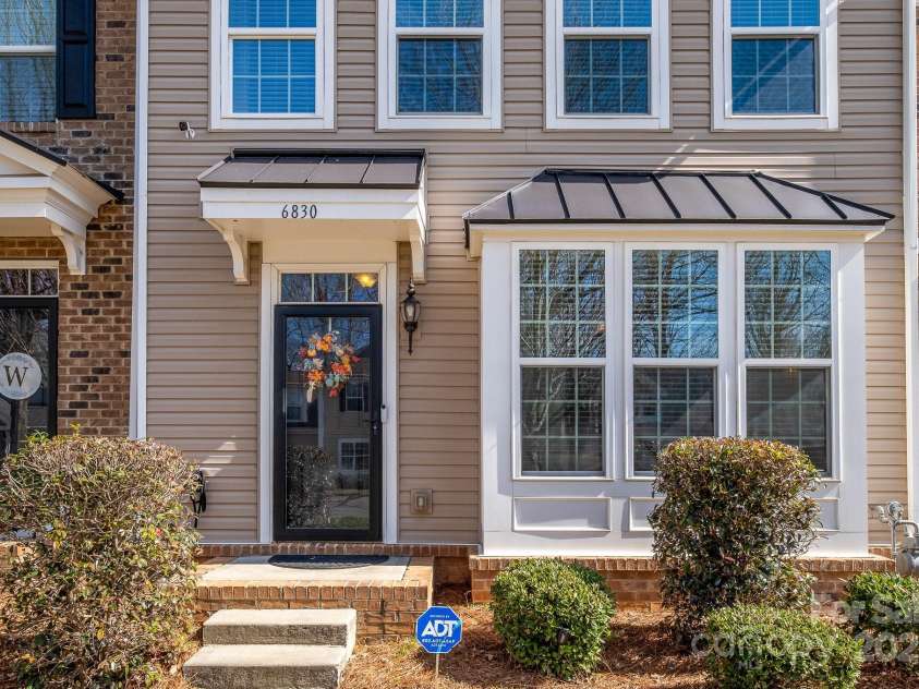 6830 Colonial Garden Drive, Huntersville, NC 28078.  MLS# CAR4220962, YatesRealty ID 7253. 