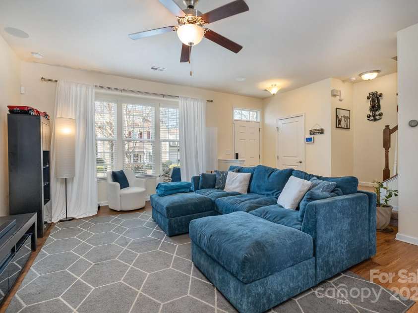 6830 Colonial Garden Drive, Huntersville, NC 28078.  MLS# CAR4220962, YatesRealty ID 7253. 