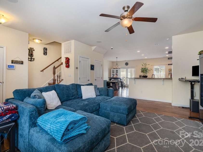 6830 Colonial Garden Drive, Huntersville, NC 28078.  MLS# CAR4220962, YatesRealty ID 7253. 