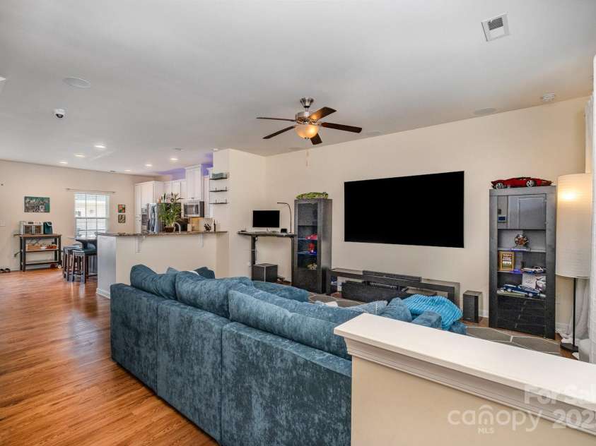 6830 Colonial Garden Drive, Huntersville, NC 28078.  MLS# CAR4220962, YatesRealty ID 7253. 