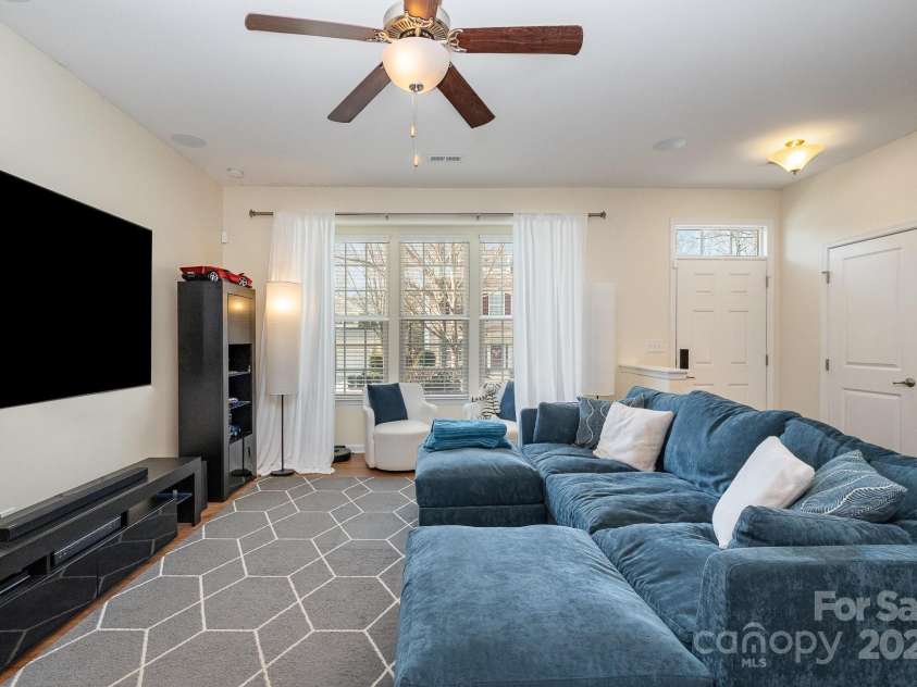 6830 Colonial Garden Drive, Huntersville, NC 28078.  MLS# CAR4220962, YatesRealty ID 7253. 