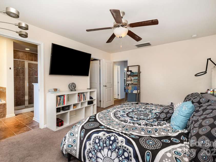 6830 Colonial Garden Drive, Huntersville, NC 28078.  MLS# CAR4220962, YatesRealty ID 7253. 